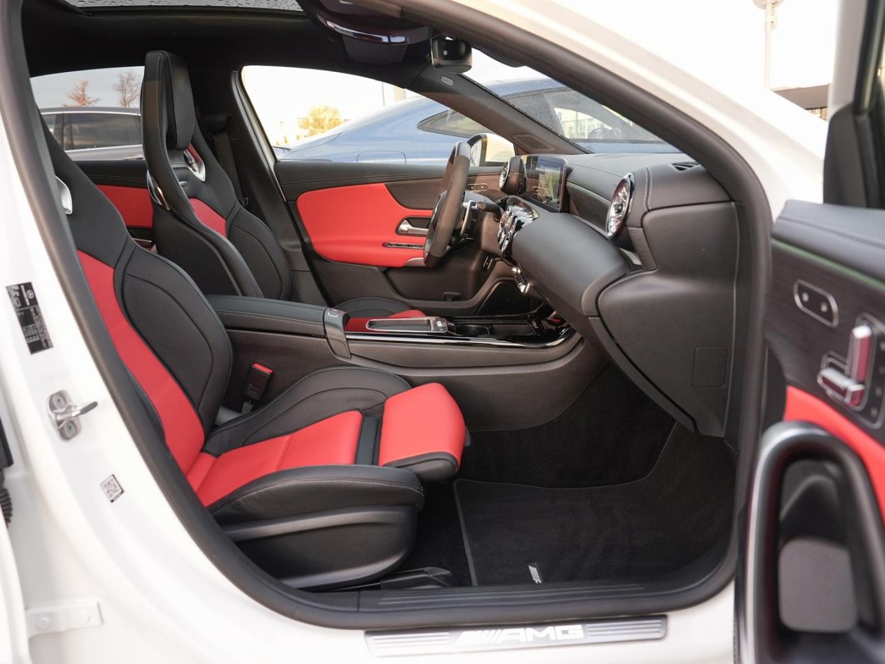 Mercedes-Benz A 35 AMG 4M Limousine AMG Standhzg Panorama 360°