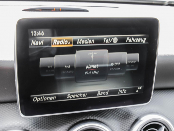 Mercedes-Benz A 180 Style Panorama Navi LED/HPS Parkassi