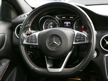 Mercedes-Benz A 220 d AMG Comand Standheizung Kamera Totwinkel