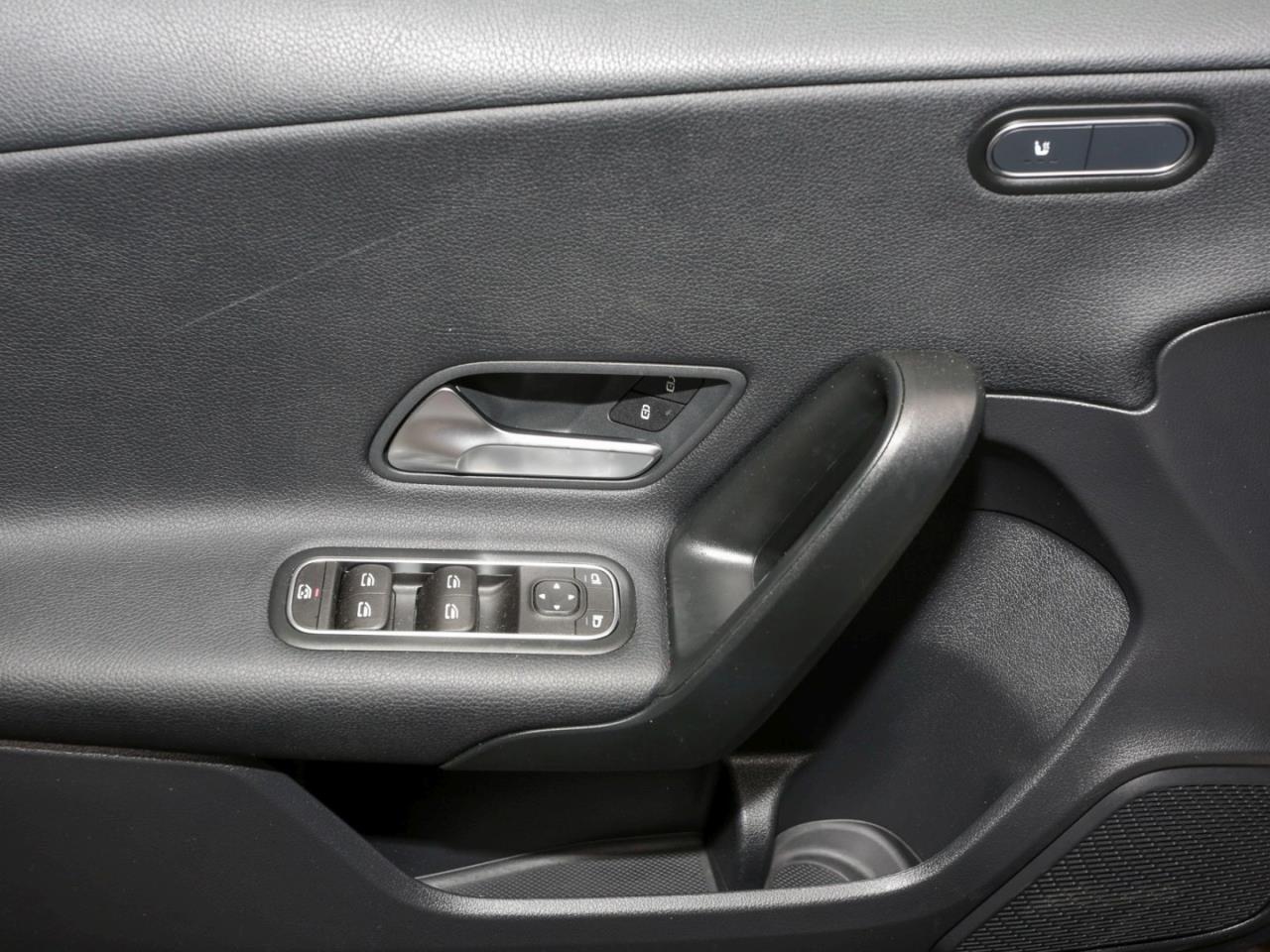 Mercedes-Benz A 180 d Limousine MBUX Navi+ Tempomat Parkassist