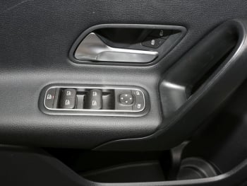 Mercedes-Benz A 180 d Limousine MBUX Navi+ Tempomat Parkassist