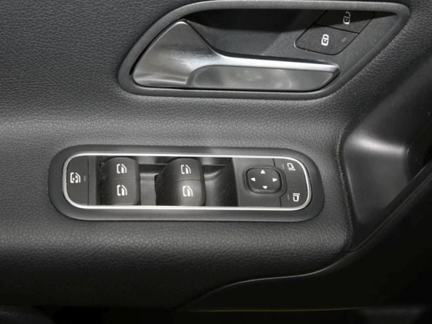 Mercedes-Benz A 180 d  MBUX Navi+ SpurH AHK ParkAss Business