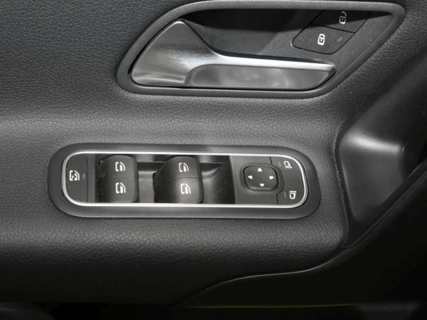 Mercedes-Benz A 180 d MBUX Navi+ SpurH AHK ParkAss Business Mercedes-Benz A 180 d MBUX Navi+ SpurH AHK ParkAss Business