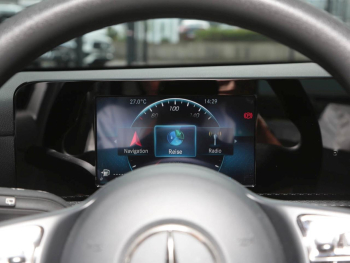 Mercedes-Benz A 180 d  MBUX Navi+ SpurH AHK ParkAss Business