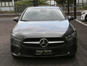 Mercedes-Benz A 180 d  MBUX Navi+ SpurH AHK ParkAss Business