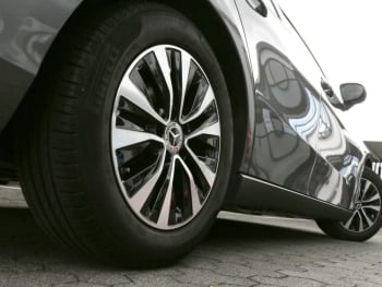 Mercedes-Benz A 180 d  MBUX Navi+ SpurH AHK ParkAss Business