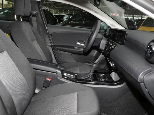 Mercedes-Benz A 180 d  MBUX Navi+ SpurH AHK ParkAss Business