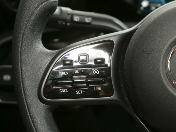Mercedes-Benz A 180 d  MBUX Navi Spurhalte-Assist CarPlay