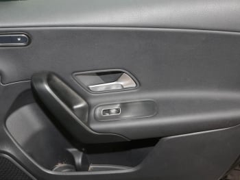 Mercedes-Benz A 180 d  MBUX Navi Spurhalte-Assist CarPlay