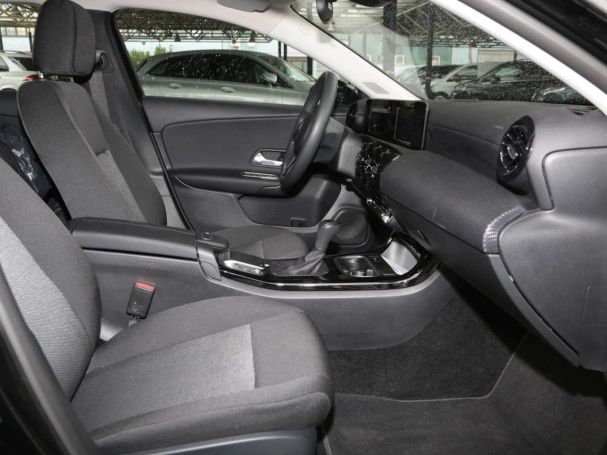 Mercedes-Benz A 180 d MBUX Navi Spurhalte-Assist CarPlay Mercedes-Benz A 180 d MBUX Navi Spurhalte-Assist CarPlay