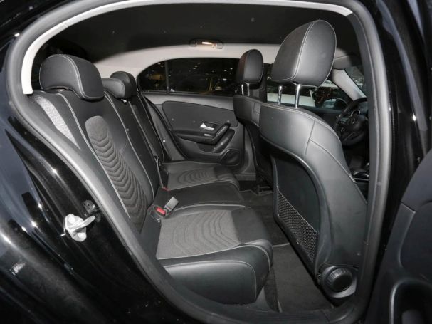 Mercedes-Benz A 180 d  Style Navi AHK Kamera Park-Paket