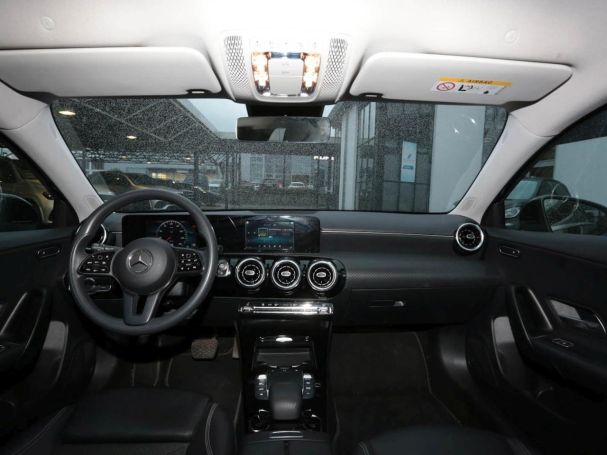 Mercedes-Benz A 180 d Style Navi AHK Kamera Park-Paket Mercedes-Benz A 180 d Style Navi AHK Kamera Park-Paket