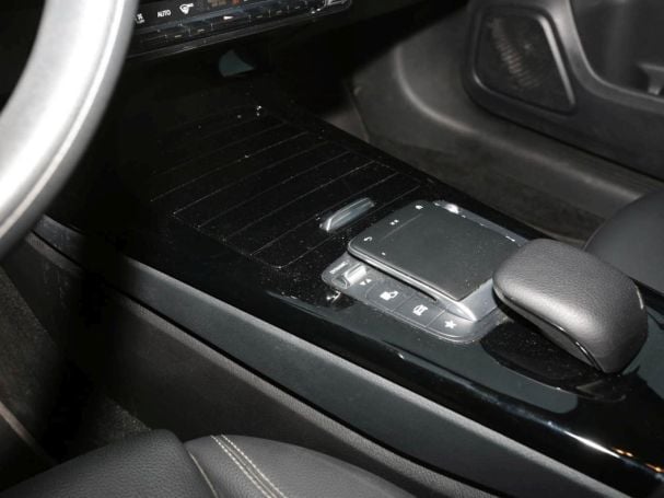 Mercedes-Benz A 180 d  Style Navi AHK Kamera Park-Paket