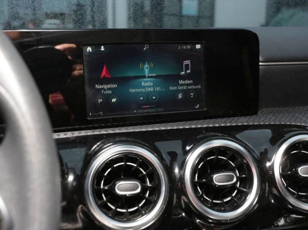 Mercedes-Benz A 180 d  Style Navi AHK Kamera Park-Paket Mercedes-Benz A 180 d  Style Navi AHK Kamera Park-Paket