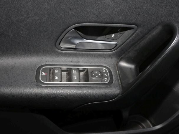 Mercedes-Benz A 180 d  Style Navi AHK Kamera Park-Paket Mercedes-Benz A 180 d  Style Navi AHK Kamera Park-Paket