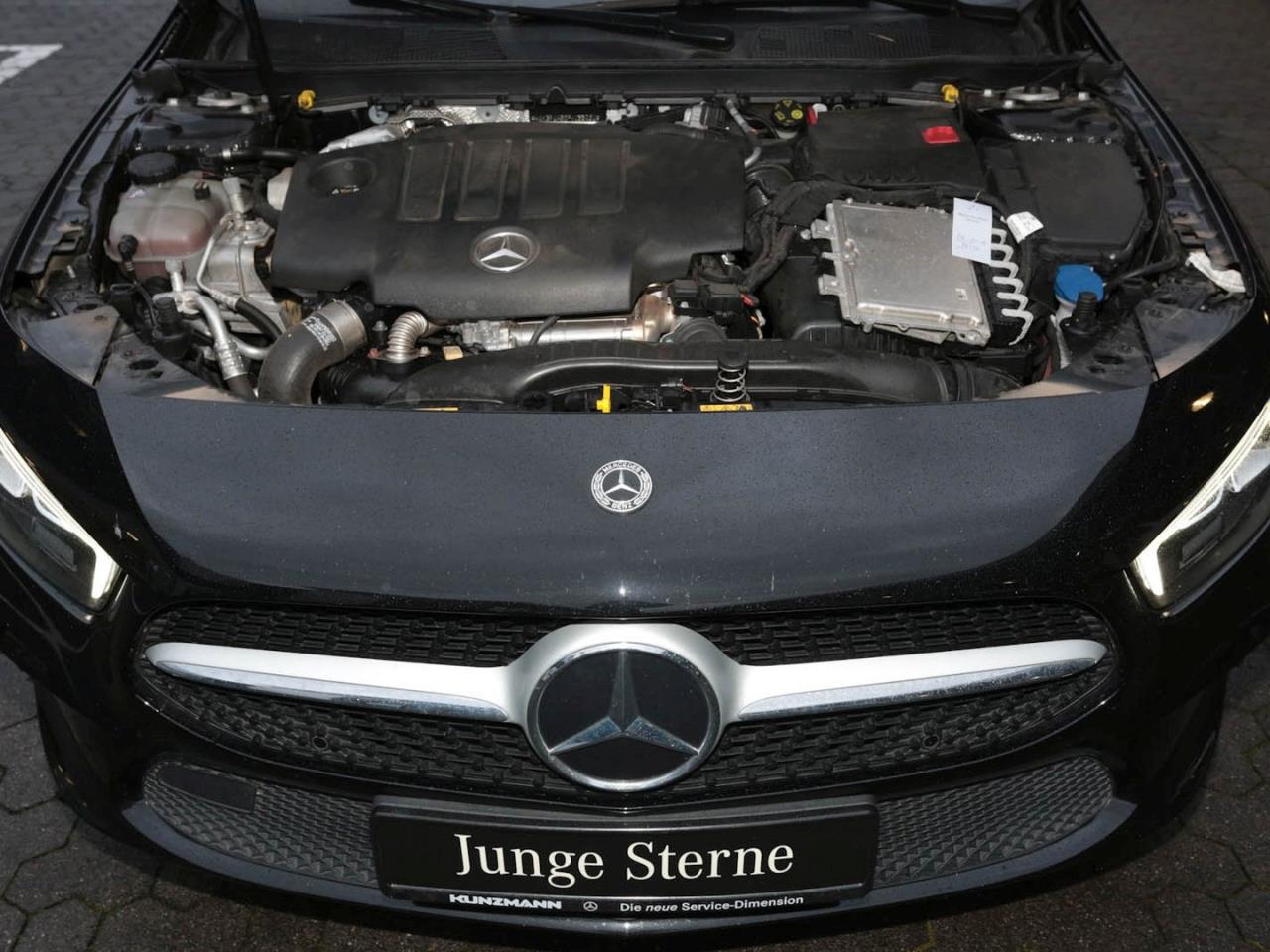 Mercedes-Benz A 180 d  Style Navi AHK Kamera Park-Paket