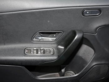 Mercedes-Benz A 180 d  Style Navi AHK Kamera Park-Paket Mercedes-Benz A 180 d  Style Navi AHK Kamera Park-Paket