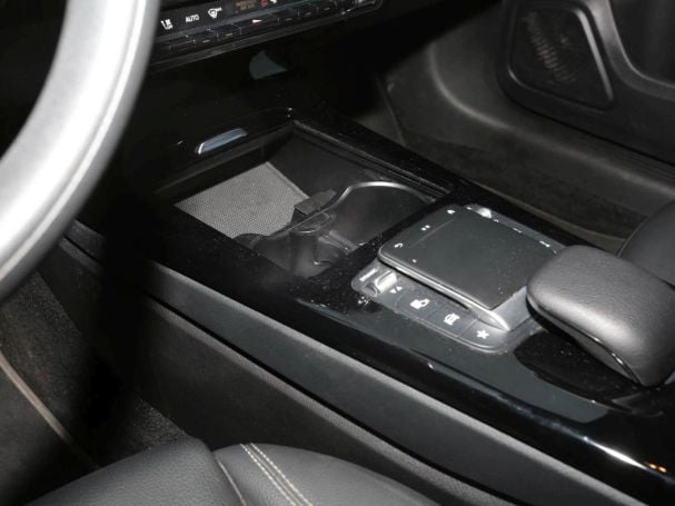 Mercedes-Benz A 180 d  Style Navi AHK Kamera Park-Paket Mercedes-Benz A 180 d  Style Navi AHK Kamera Park-Paket