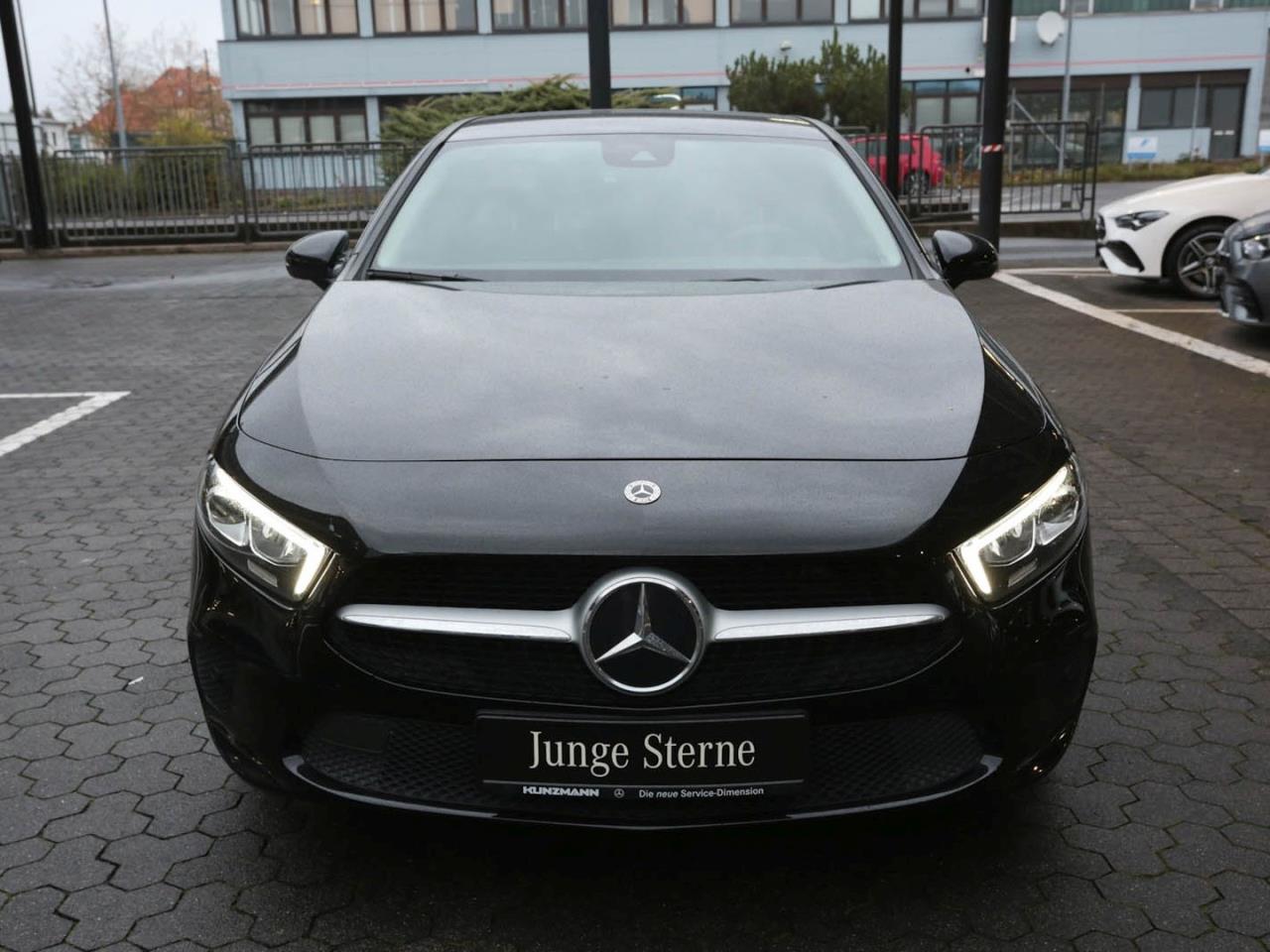Mercedes-Benz A 180 d  Style Navi AHK Kamera Park-Paket Mercedes-Benz A 180 d  Style Navi AHK Kamera Park-Paket