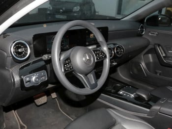 Mercedes-Benz A 180 d  Style Navi AHK Kamera Park-Paket Mercedes-Benz A 180 d  Style Navi AHK Kamera Park-Paket