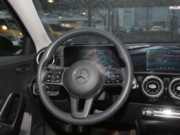 Mercedes-Benz A 180 d  Style Navi AHK Kamera Park-Paket Mercedes-Benz A 180 d  Style Navi AHK Kamera Park-Paket