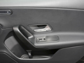 Mercedes-Benz A 180 d  Style MBUX Navi Kamera Sitzkomfort-P