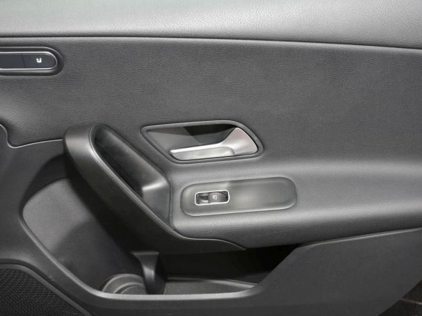 Mercedes-Benz A 180 d  Style MBUX Navi Kamera Sitzkomfort-P