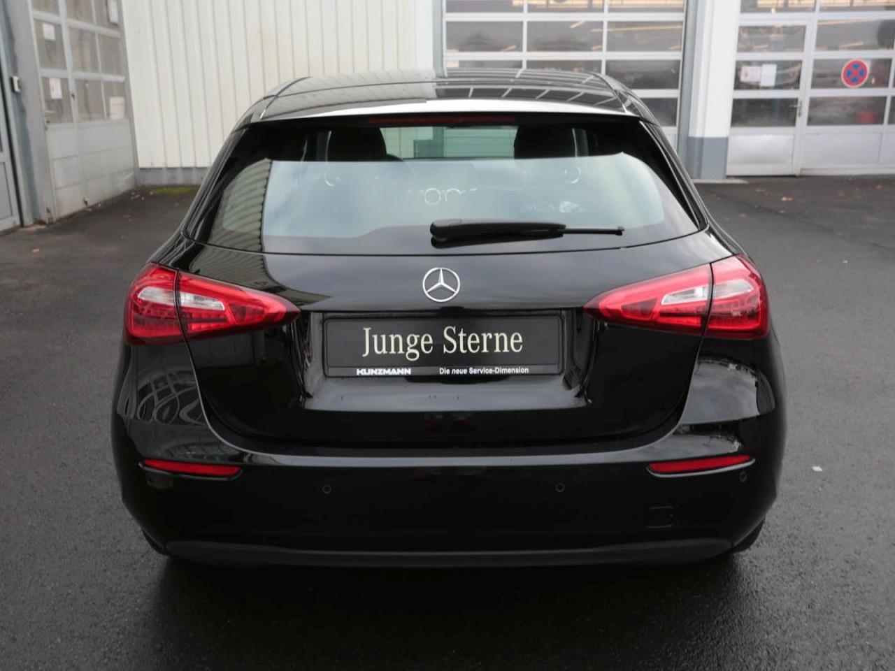 Mercedes-Benz A 180 d  Style MBUX Navi Kamera Sitzkomfort-P