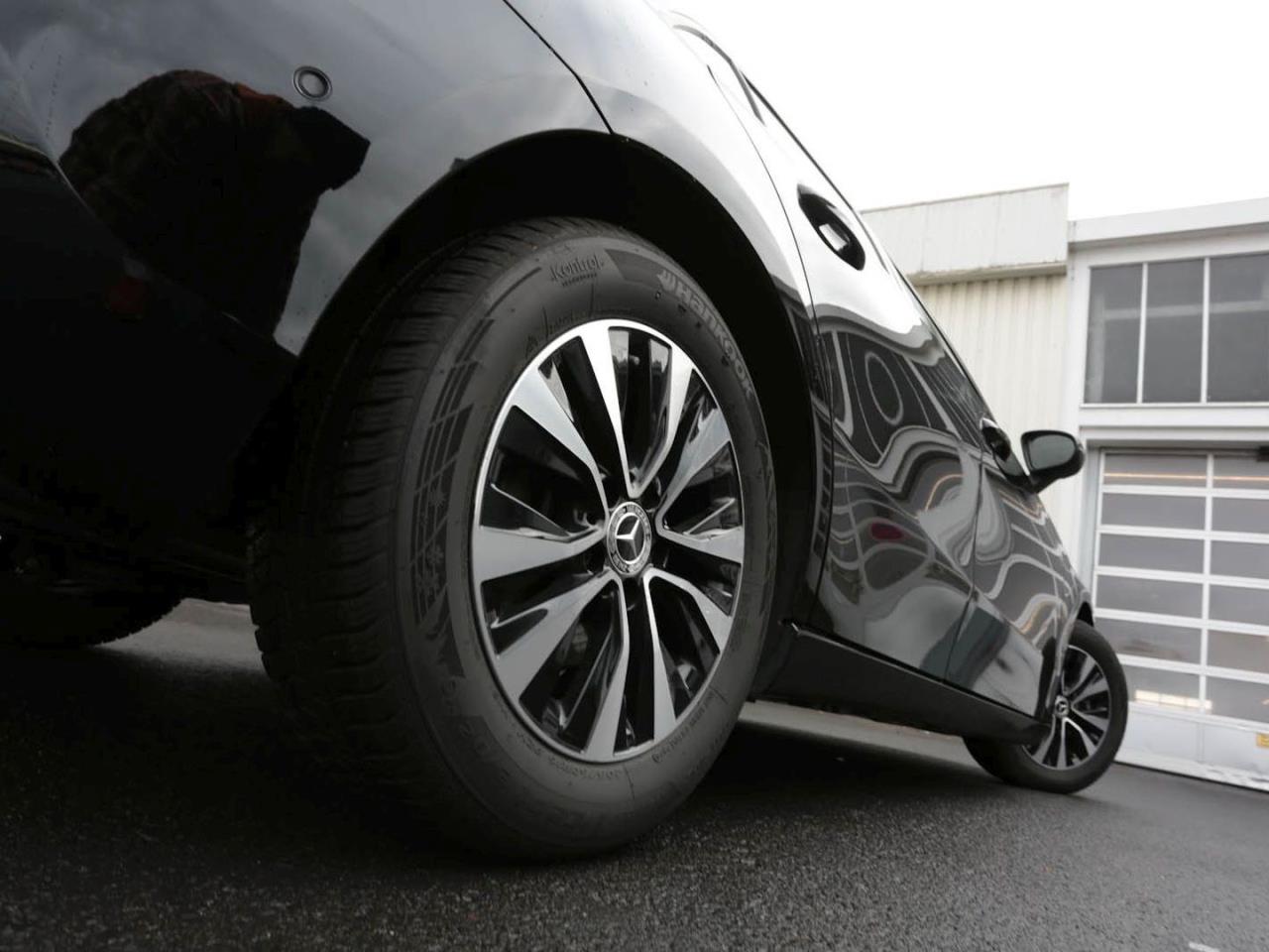 Mercedes-Benz A 180 d  Style MBUX Navi Kamera Sitzkomfort-P