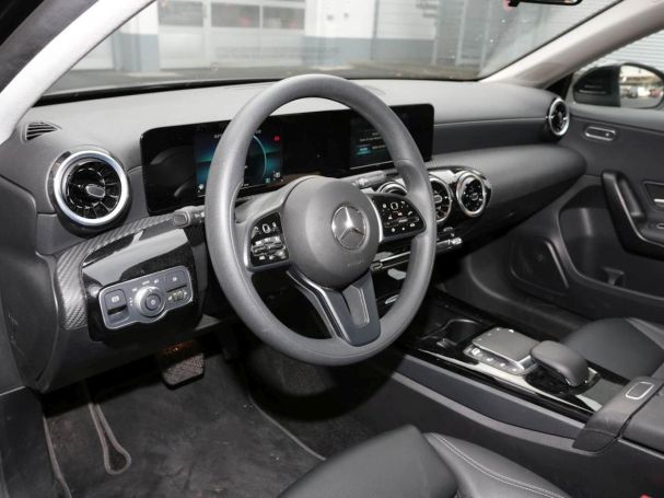 Mercedes-Benz A 180 d  Style MBUX Navi Kamera Sitzkomfort-P