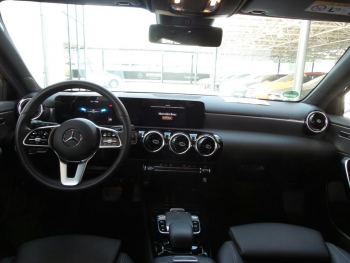 Mercedes-Benz A 180 d  Progressive MBUX Navi LED ParkPilot 7G 