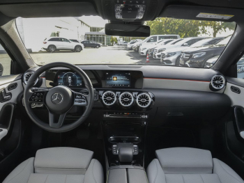 Mercedes-Benz A 180 d  Style LED Distronic 360°-Kam Sitzklima 