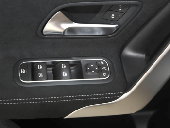 Mercedes-Benz A 180 Kompaktlimousine AMG Night MBUX Navi-Prem.
