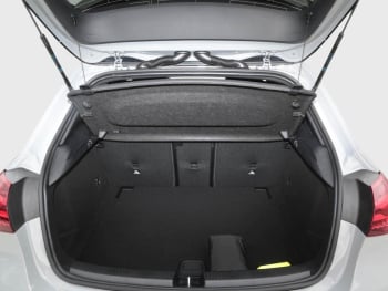 Mercedes-Benz A 180 Kompaktlimousine AMG Night MBUX Navi-Prem.