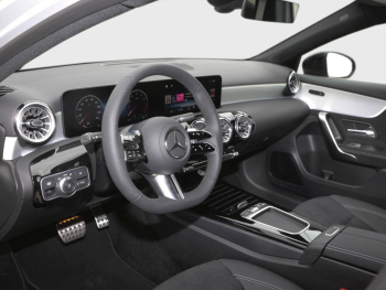 Mercedes-Benz A 180 Kompaktlimousine AMG Night MBUX Navi-Prem.
