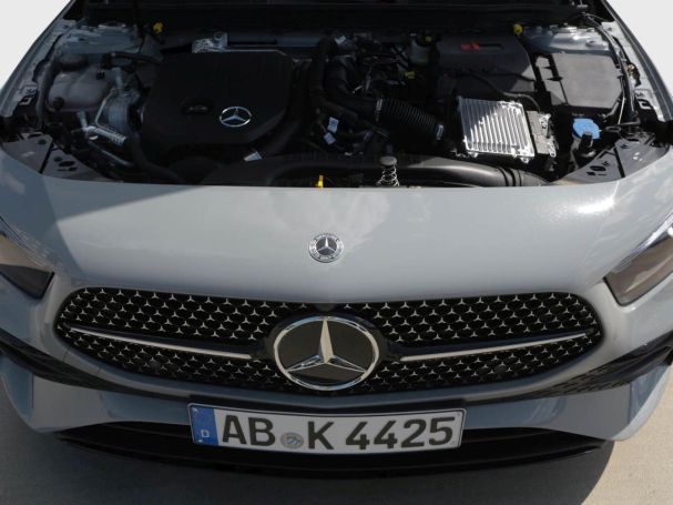 Mercedes-Benz A 180 Kompaktlimousine AMG Night Kamera SpiegelP Mercedes-Benz A 180 Kompaktlimousine AMG Night Kamera SpiegelP