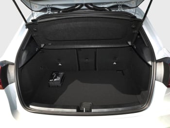 Mercedes-Benz A 180 Kompaktlimousine AMG Night Kamera SpiegelP