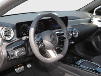 Mercedes-Benz A 180 Kompaktlimousine AMG Night Kamera SpiegelP