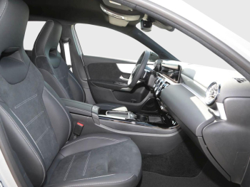 Mercedes-Benz A 180 Kompaktlimousine AMG Night Kamera SpiegelP