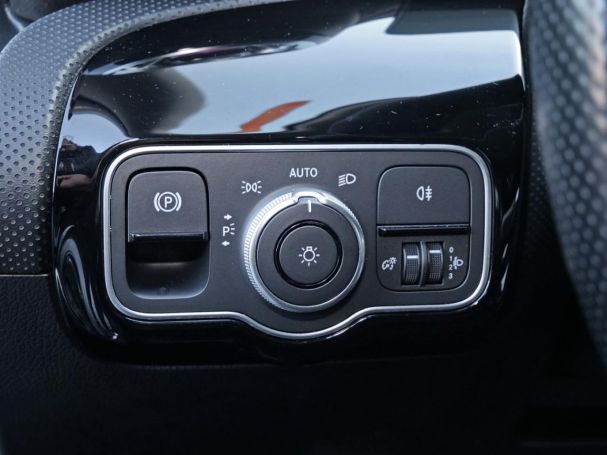 Mercedes-Benz A 180  AMG MBUX Navi Smartphone-Integration