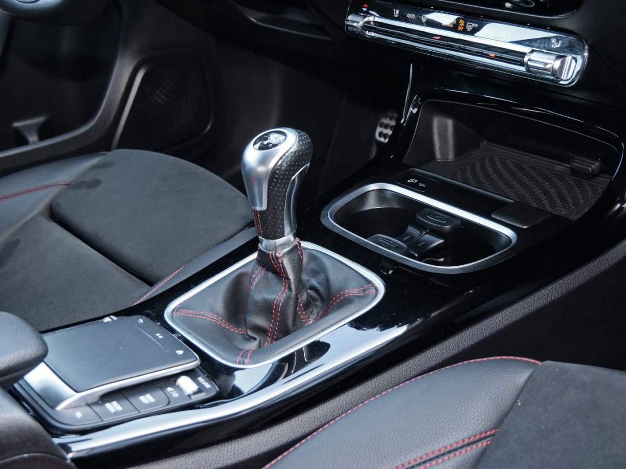 Mercedes-Benz A 180  AMG MBUX Navi Smartphone-Integration