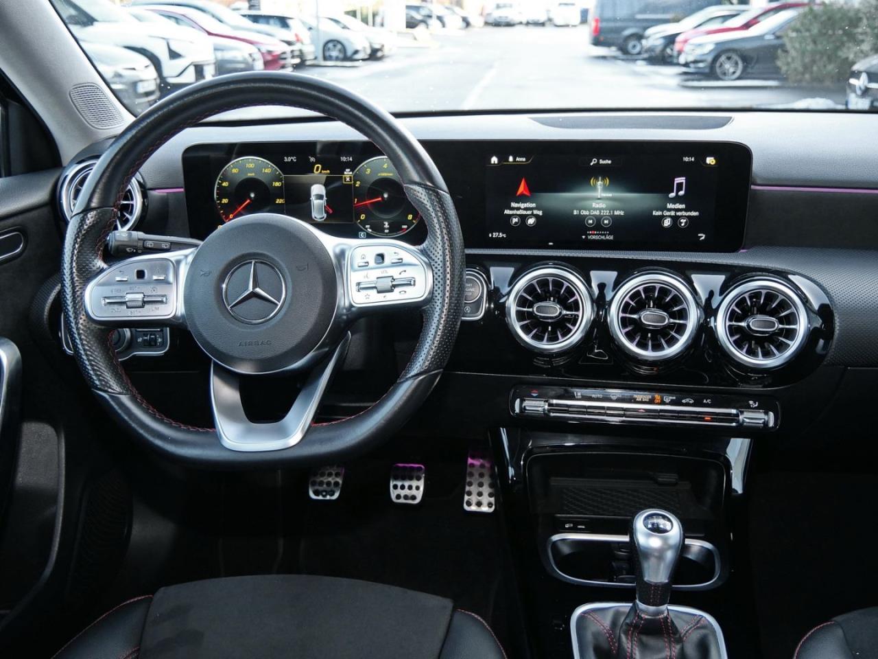 Mercedes-Benz A 180  AMG MBUX Navi Smartphone-Integration