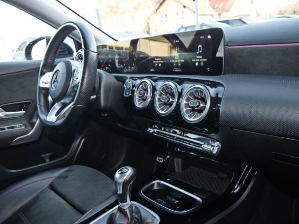 Mercedes-Benz A 180  AMG MBUX Navi Smartphone-Integration