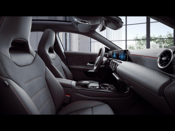 Mercedes-Benz A 180  AMG Night MBUXNavi Panorama Kamera
