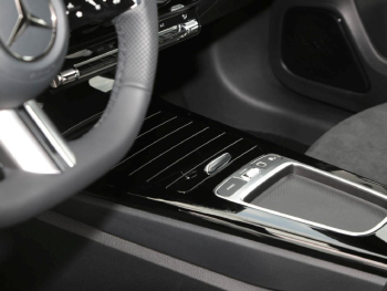 Mercedes-Benz A 200 d Kompaktlimousine AMG Night Navi Kamera
