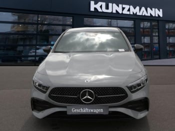Mercedes-Benz A 200 d Kompaktlimousine AMG Night Navi Kamera