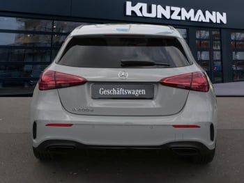 Mercedes-Benz A 200 d Kompaktlimousine AMG Night Navi Kamera