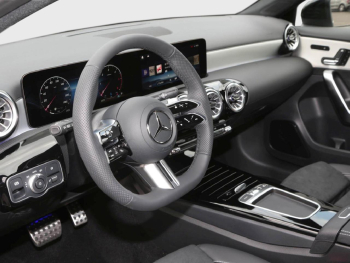 Mercedes-Benz A 200 d Kompaktlimousine AMG Night Navi Kamera