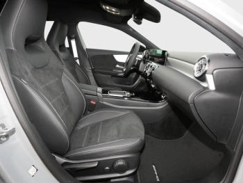 Mercedes-Benz A 200 d Kompaktlimousine AMG Night AHK SHZ Kamera