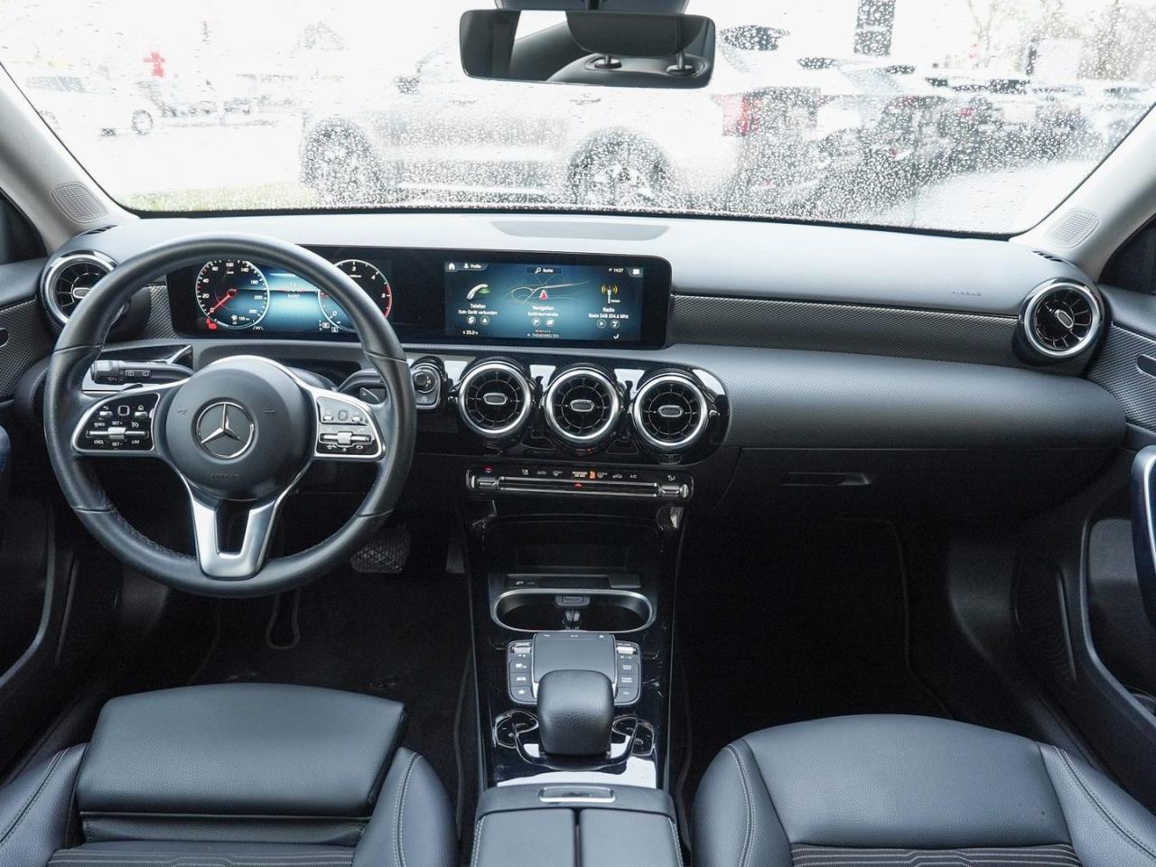 Mercedes-Benz A 200 d Progressive MBUX Navi AHK Kamera Park-P